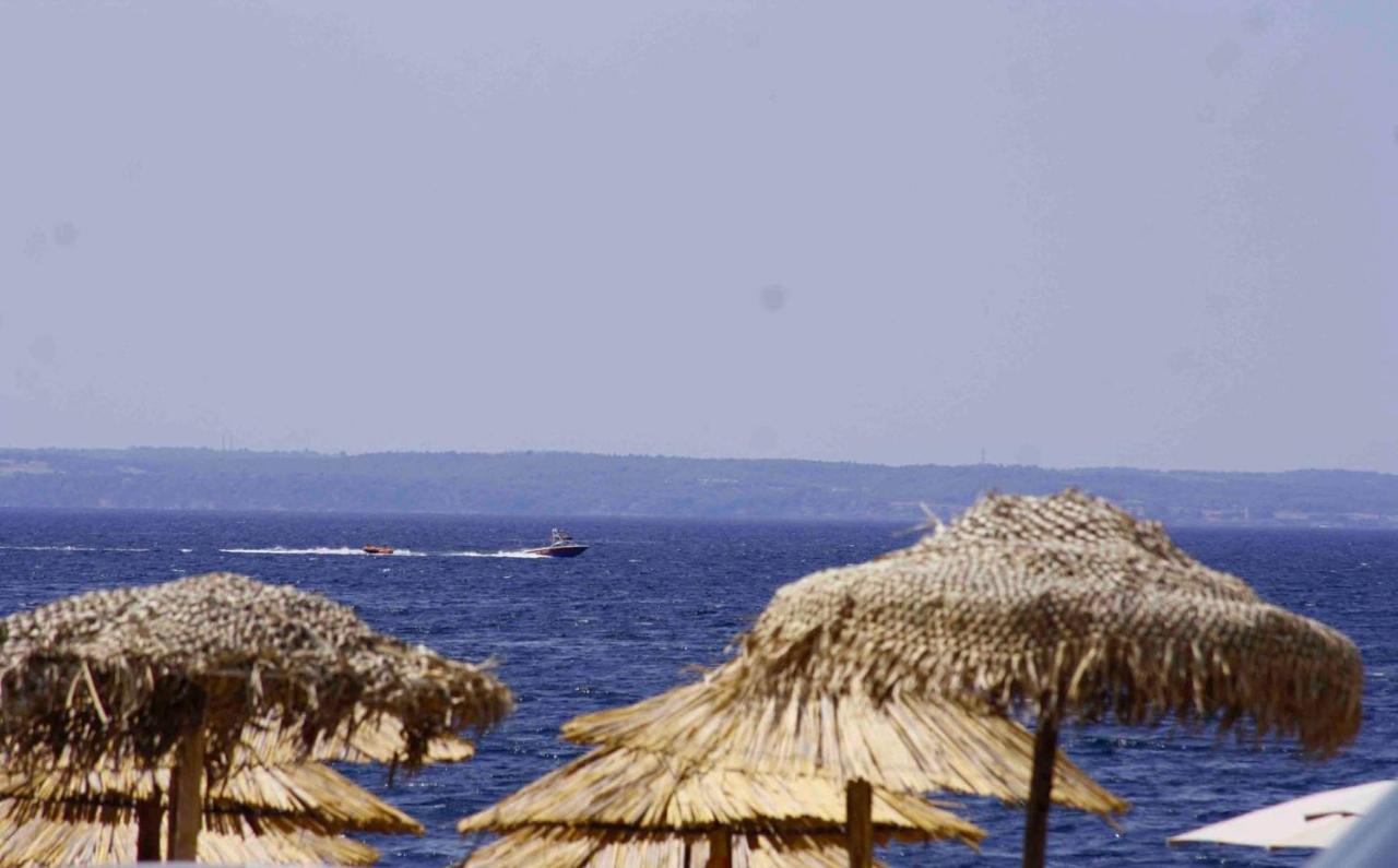 Little Hause Hotel Psakoudia Exterior foto